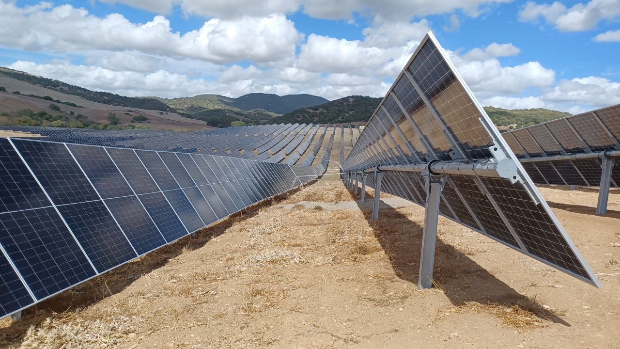 AxoneDuo Infinity solar trackers on sloped terrain