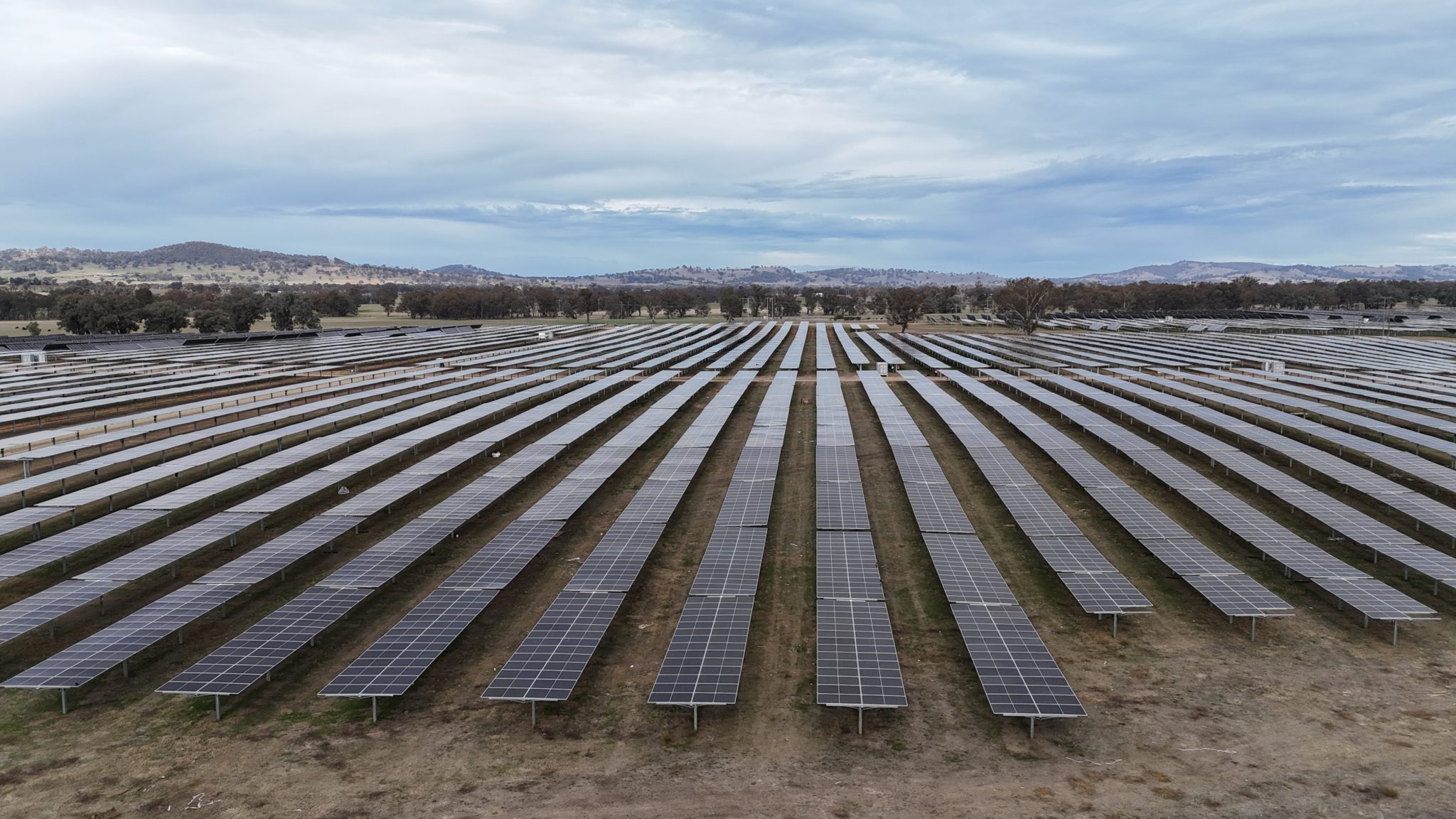Monoline 2P solar tracker in real pv plant